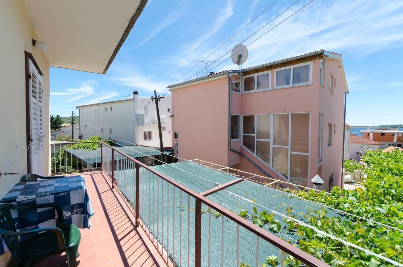 Apartment Eva P. Primosten Exterior photo